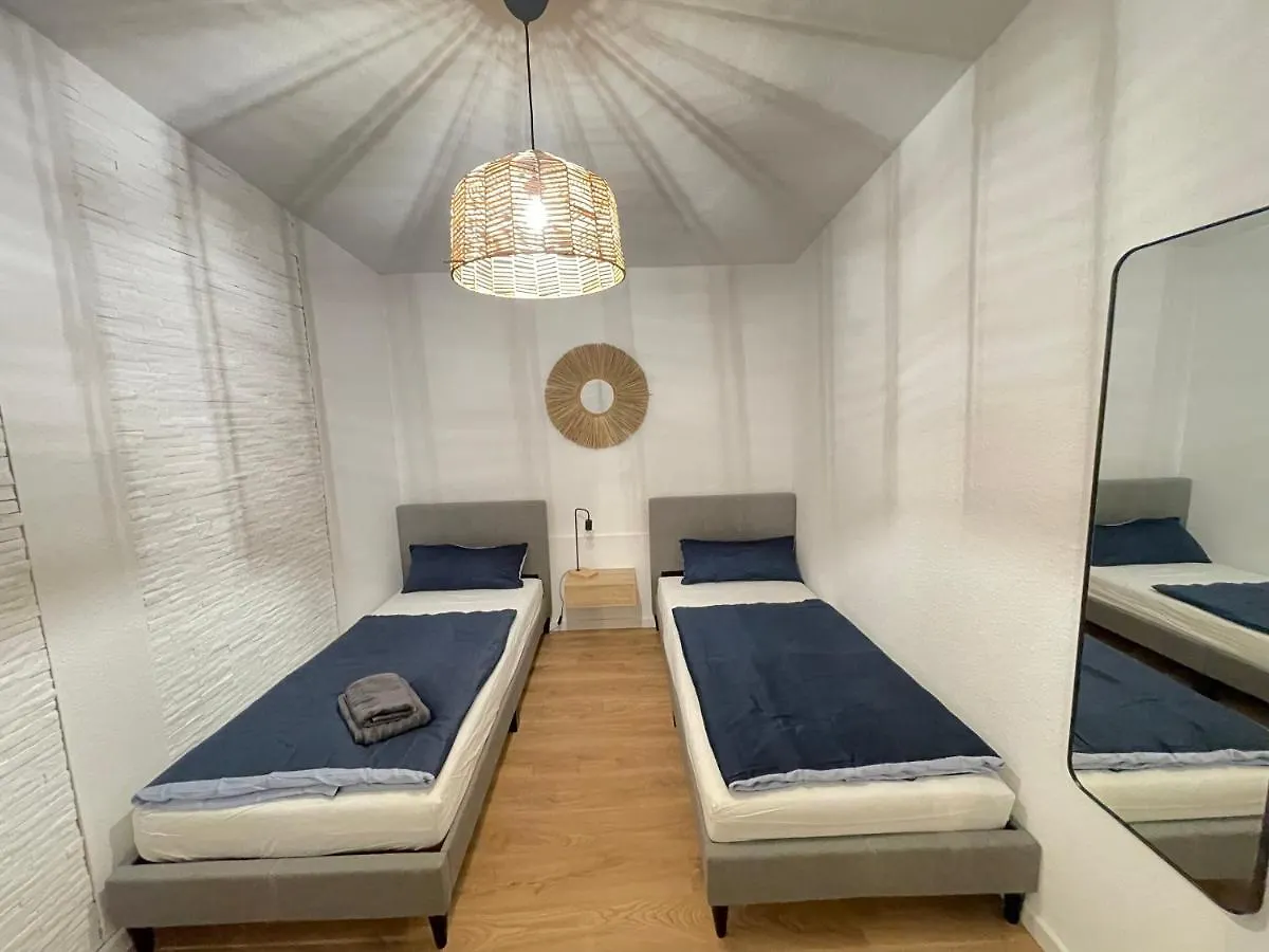 150Qm - 5 Rooms - Free Parking - Mallibase Apartments Hanôver