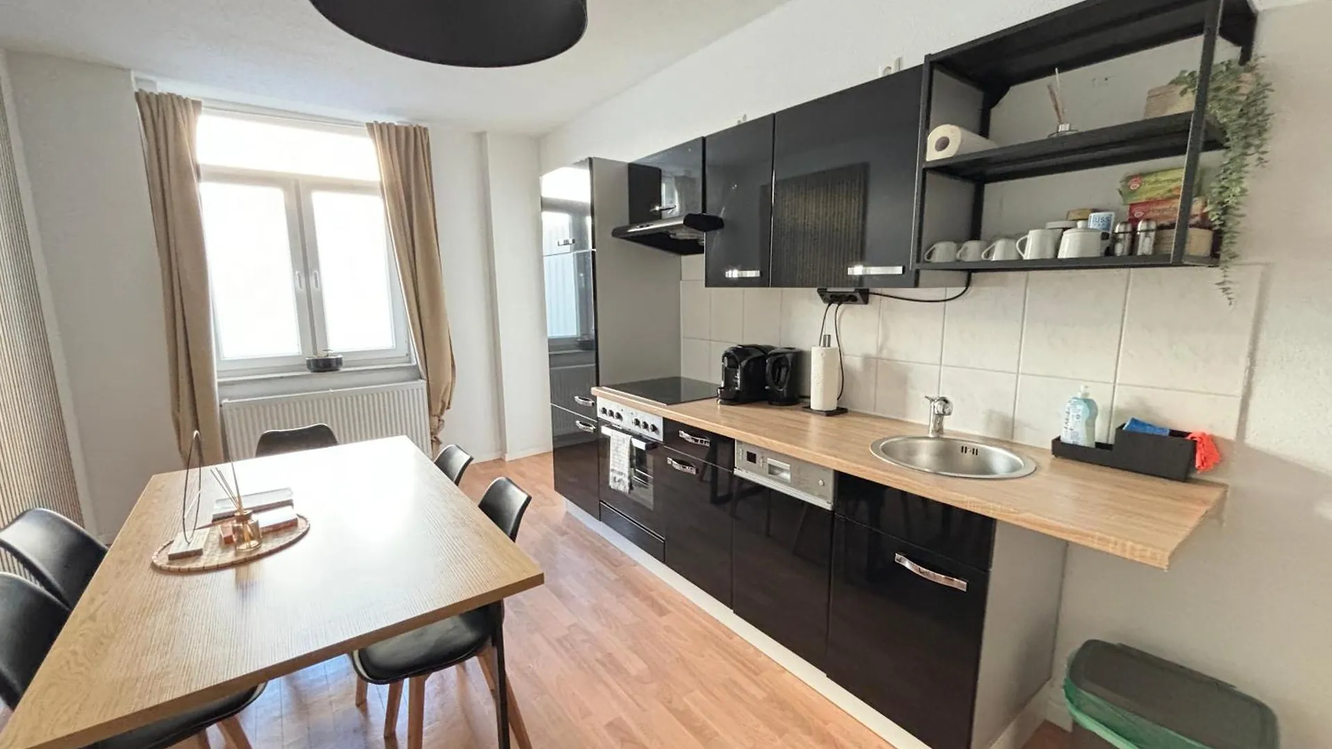 150Qm - 5 Rooms - Free Parking - Mallibase Apartments Hanôver 0*,